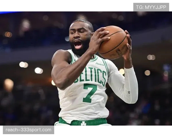 凯尔特人核心射手近期状态低迷引主帅担忧 凯尔特人核心射手近期状态低迷引主帅担忧